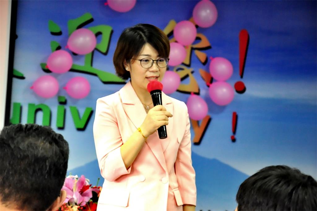 張萍萍講話.jpg 張萍萍講話.jpg