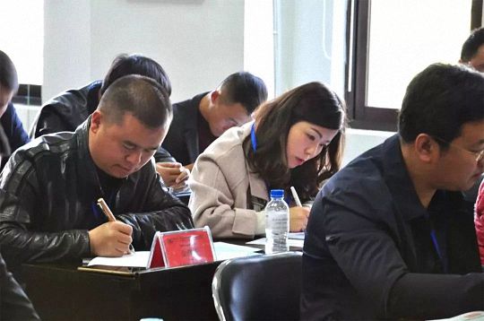 【開學(xué)典禮】博海國濟(jì)商學(xué)院總裁班第145期暨云南大學(xué)總裁30班開學(xué)典禮順利舉行 259.jpg