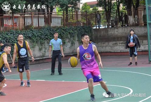 云大總裁二十九班和三十班籃球聯(lián)誼賽130.jpg 云大總裁二十九班和三十班籃球聯(lián)誼賽130.jpg