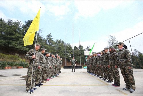 博海國(guó)濟(jì)商學(xué)院云南大學(xué)總裁26.27班結(jié)業(yè)典禮圓滿結(jié)束964.jpg 博海國(guó)濟(jì)商學(xué)院云南大學(xué)總裁26.27班結(jié)業(yè)典禮圓滿結(jié)束964.jpg