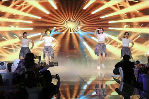 2020年“秦鼎茶業(yè)·聚融交大 品味不凡”西安交通大學(xué)繼續(xù)教育學(xué)院CEO研修中心第七屆新春年會(huì)圓滿落幕！ 2528.jpg