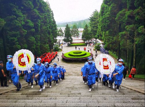 【班級(jí)拓展】——記江西財(cái)大贛州總裁21班《團(tuán)隊(duì)文化建設(shè)》素質(zhì)拓展課程1240.jpg 【班級(jí)拓展】——記江西財(cái)大贛州總裁21班《團(tuán)隊(duì)文化建設(shè)》素質(zhì)拓展課程1240.jpg