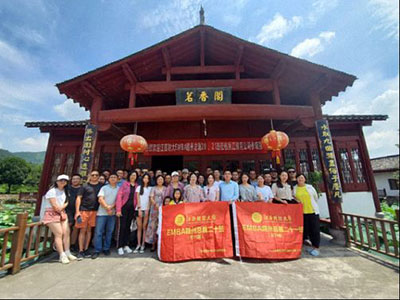 上猶漂流，清涼一夏——記博海國濟(jì)商學(xué)院贛州總裁20、21班上猶之行