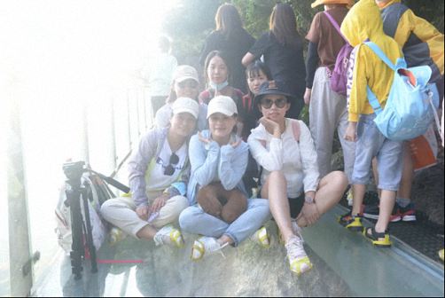 凝心聚力 勇攀高峰——記博海國(guó)濟(jì)商學(xué)院江西分院武功山登山之旅754.jpg