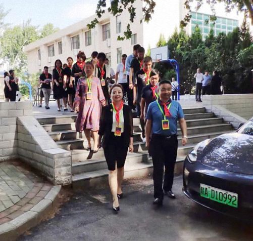 【開學(xué)典禮】博海國濟商學(xué)院總裁班第162期暨西安分院第14期開班典禮隆重舉行2663.jpg 【開學(xué)典禮】博海國濟商學(xué)院總裁班第162期暨西安分院第14期開班典禮隆重舉行2663.jpg