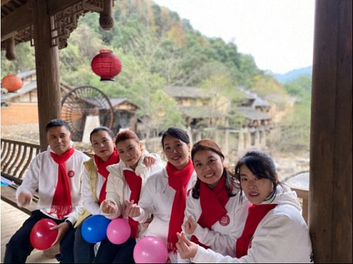 青春不老 我們不散——記博海國濟江西分院EMBA總裁22班十周年慶典413.jpg 青春不老 我們不散——記博海國濟江西分院EMBA總裁22班十周年慶典413.jpg