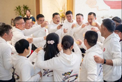 青春不老 我們不散——記博海國濟江西分院EMBA總裁22班十周年慶典983.jpg 青春不老 我們不散——記博海國濟江西分院EMBA總裁22班十周年慶典983.jpg