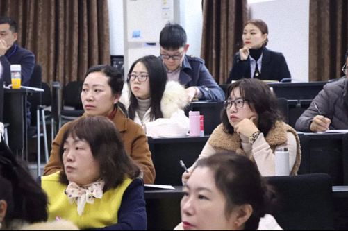 【課程回顧】重慶事業(yè)部企業(yè)管理實戰(zhàn)研修班一班《 孫子兵法與企業(yè)戰(zhàn)略運籌》課程686.jpg 【課程回顧】重慶事業(yè)部企業(yè)管理實戰(zhàn)研修班一班《 孫子兵法與企業(yè)戰(zhàn)略運籌》課程686.jpg