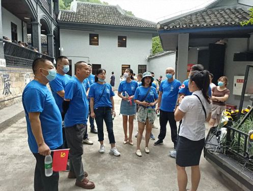 重慶分院高級工商管理研修39班 班級活動紀(jì)念中國共產(chǎn)黨100周年紅色勵志行1003.jpg