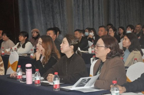 【課程回顧】贛州教學點11月17日公開課王體星教授《數(shù)字經(jīng)濟時代的企業(yè)戰(zhàn)略重構》2020.jpg 【課程回顧】贛州教學點11月17日公開課王體星教授《數(shù)字經(jīng)濟時代的企業(yè)戰(zhàn)略重構》2020.jpg