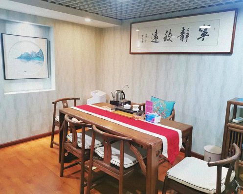 【企業(yè)走訪】——走訪云南新商界5班李德平同學(xué)企業(yè)——勐庫戎氏(云南雙江勐庫茶葉有限責(zé)任公司)135.jpg 【企業(yè)走訪】——走訪云南新商界5班李德平同學(xué)企業(yè)——勐庫戎氏(云南雙江勐庫茶葉有限責(zé)任公司)135.jpg