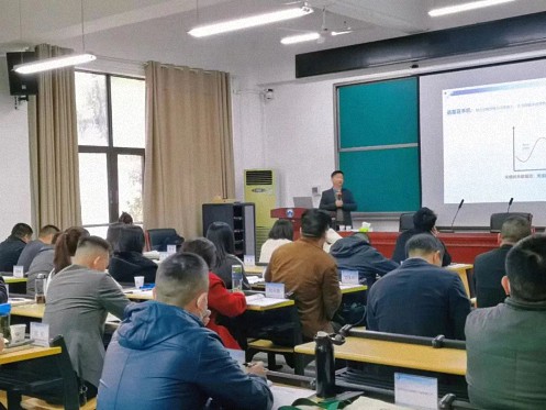 【開學(xué)典禮】博海國濟(jì)新商界研修班第182期暨武漢企業(yè)家工商管理(春季)班隆重開班301.jpg 【開學(xué)典禮】博海國濟(jì)新商界研修班第182期暨武漢企業(yè)家工商管理(春季)班隆重開班301.jpg