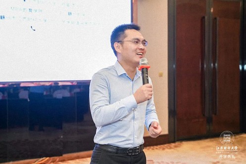 【開學(xué)典禮】博海國濟(jì)新商界研修班第183期暨贛州27班隆重開班608.jpg 【開學(xué)典禮】博海國濟(jì)新商界研修班第183期暨贛州27班隆重開班608.jpg