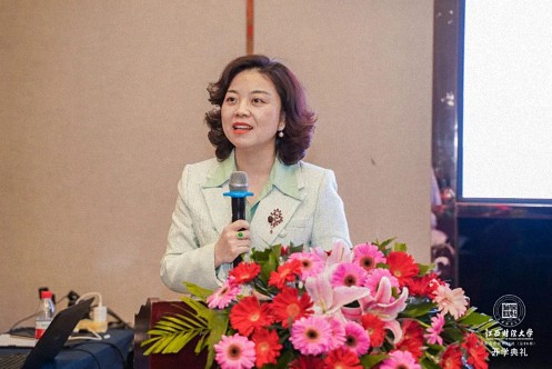 【開學(xué)典禮】博海國濟(jì)新商界研修班第183期暨贛州27班隆重開班1367.jpg 【開學(xué)典禮】博海國濟(jì)新商界研修班第183期暨贛州27班隆重開班1367.jpg