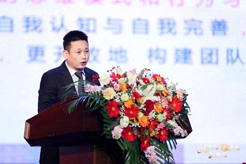 以不凡，敬平凡，創(chuàng)非凡  重慶2024企業(yè)家年會(huì)圓滿(mǎn)舉行420.jpg