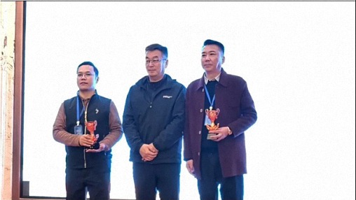 江西第一屆“博海杯”摜牌友誼賽暨新加坡國際大師杯(江西)賽區(qū)資格賽圓滿舉行1943.jpg 江西第一屆“博海杯”摜牌友誼賽暨新加坡國際大師杯(江西)賽區(qū)資格賽圓滿舉行1943.jpg