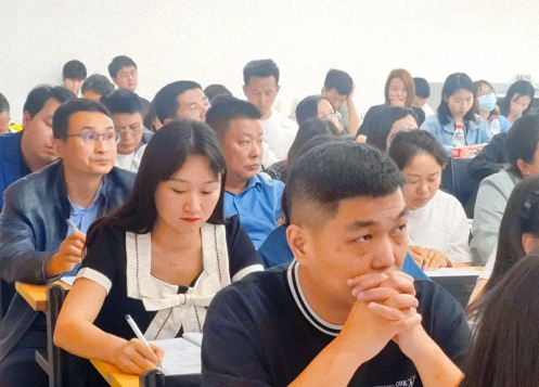 【課程回顧】湖北分院4月20日-21日管理班課程《情境領(lǐng)導(dǎo)力》《高績(jī)效團(tuán)隊(duì)的熔煉》 377.jpg 【課程回顧】湖北分院4月20日-21日管理班課程《情境領(lǐng)導(dǎo)力》《高績(jī)效團(tuán)隊(duì)的熔煉》 377.jpg