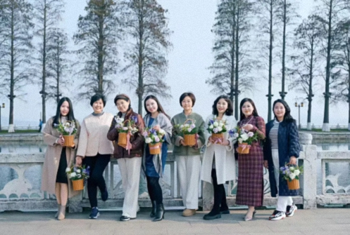 東湖畔花事：以指尖美學(xué)，赴一場(chǎng)春日心靈SPA——武漢企業(yè)家國(guó)學(xué)人文班&工商管理班插花雅集活動(dòng)紀(jì)實(shí) 561.jpg