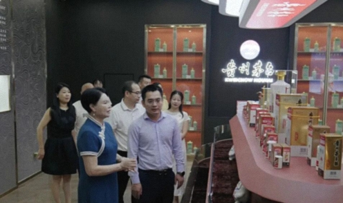 【企業(yè)走訪】贛州32班集體走訪茅臺(tái)文化體驗(yàn)館(云星·公園大觀店)339.jpg